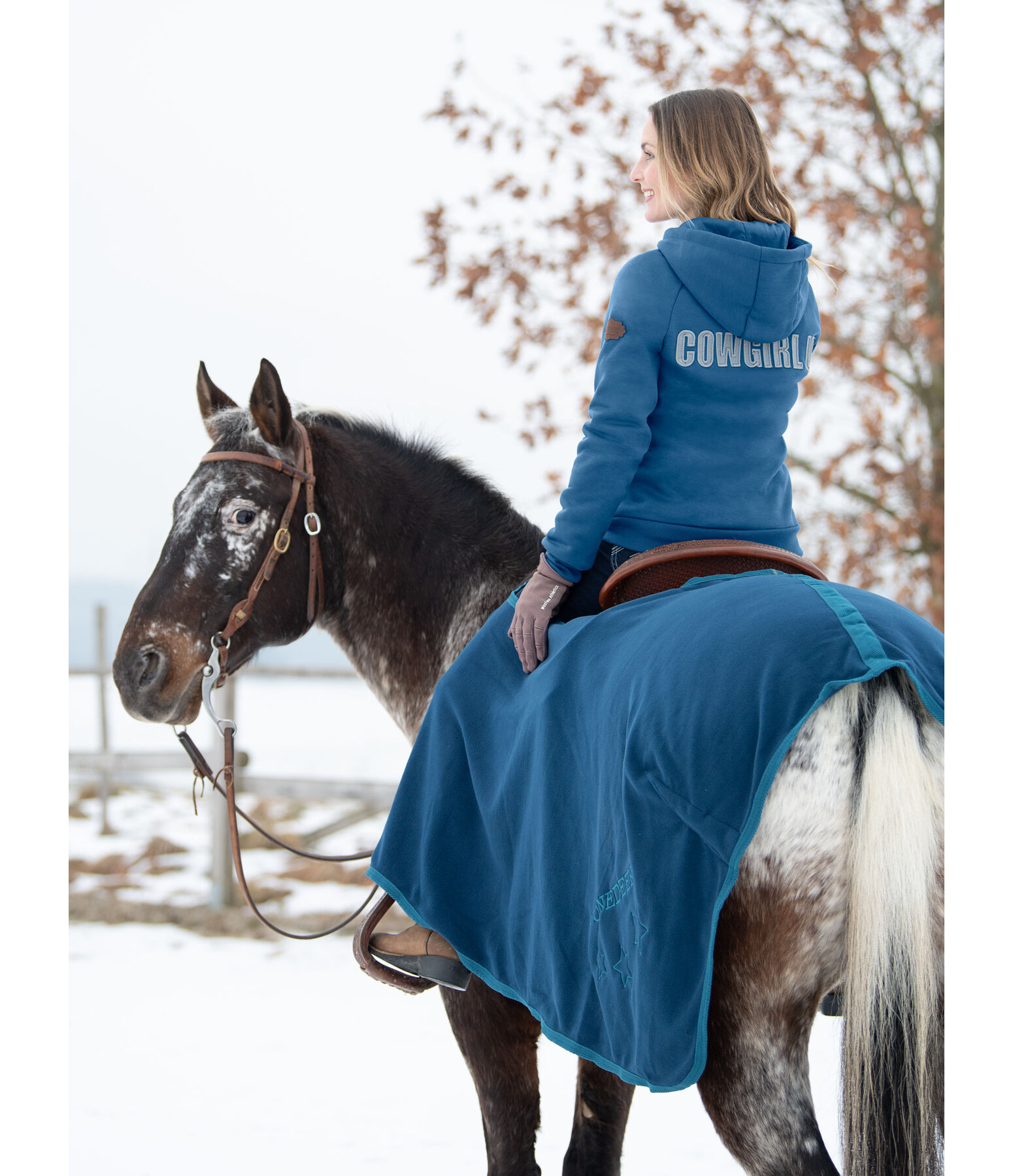 Modderig pomp fontein fleece uitrijdeken Stella - Stapmolen- & uitrijdekens - Kramer Paardensport