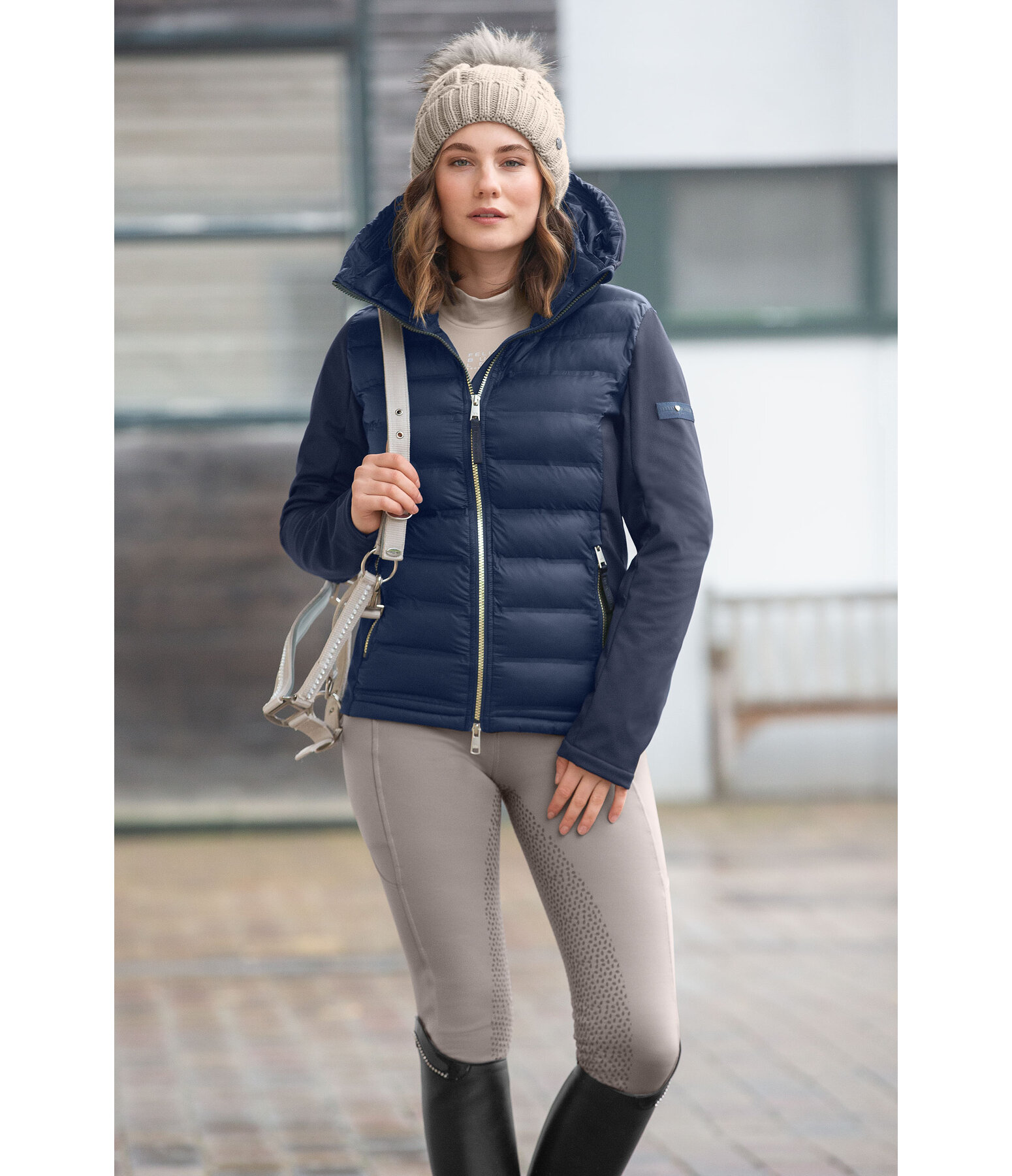 softshell combi rij-jas Celina met capuchon