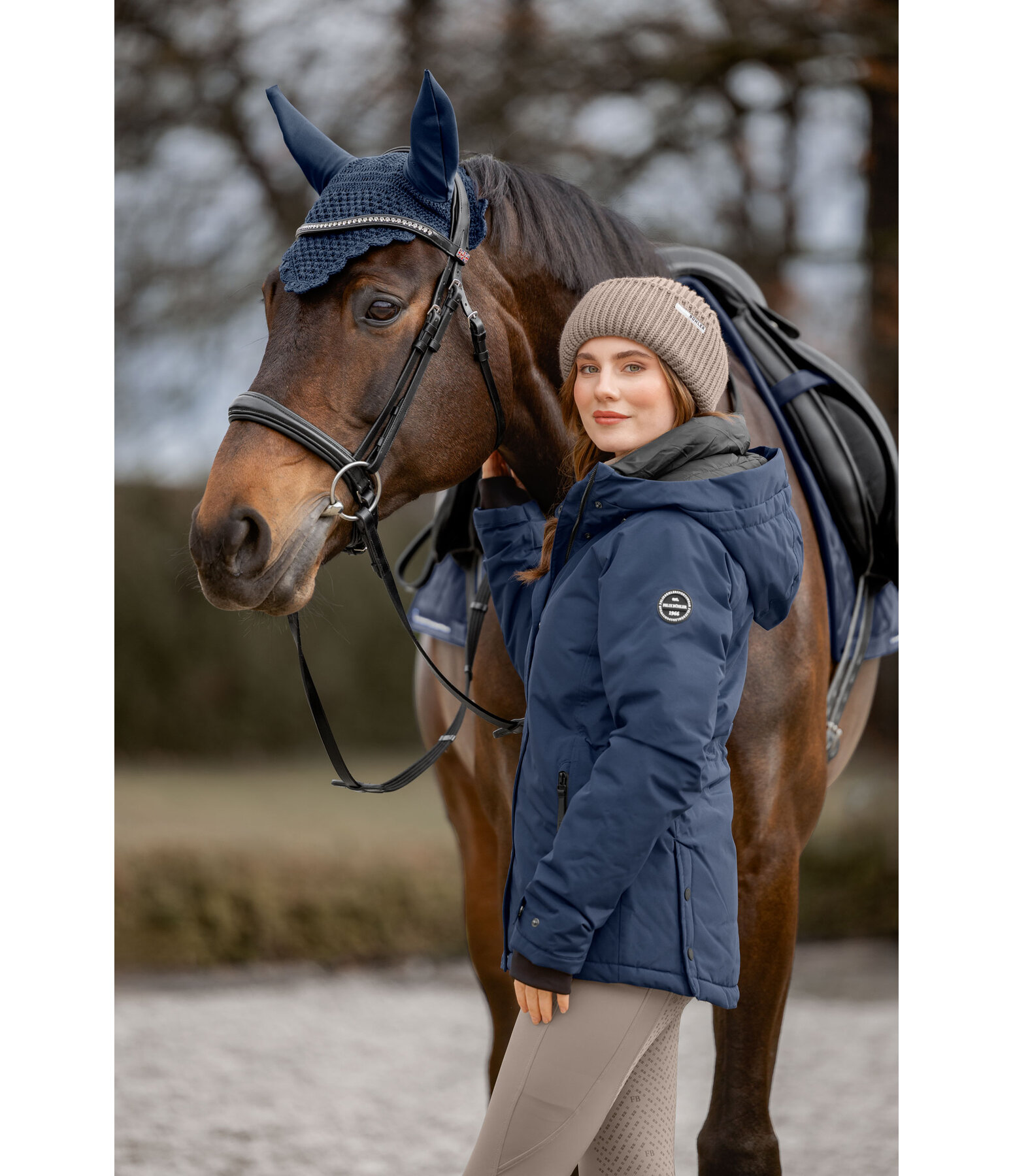 functionele jas Sara met capuchon