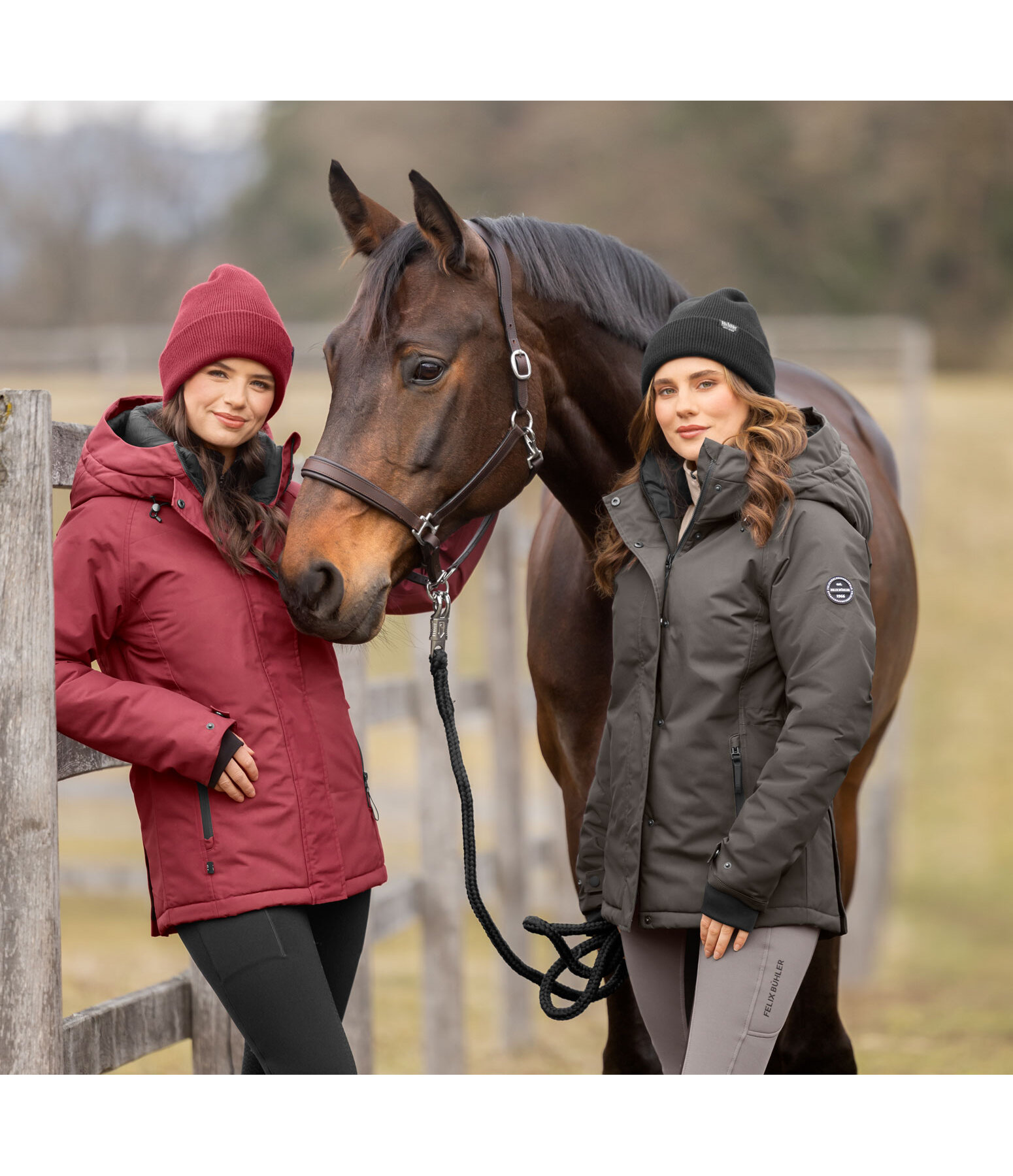 functionele jas Sara met capuchon